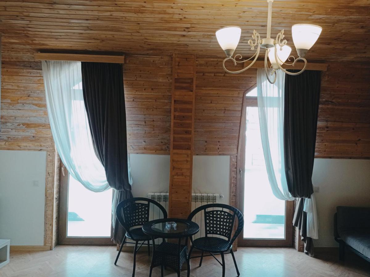 Hotel Four Brothers Тбилиси Екстериор снимка
