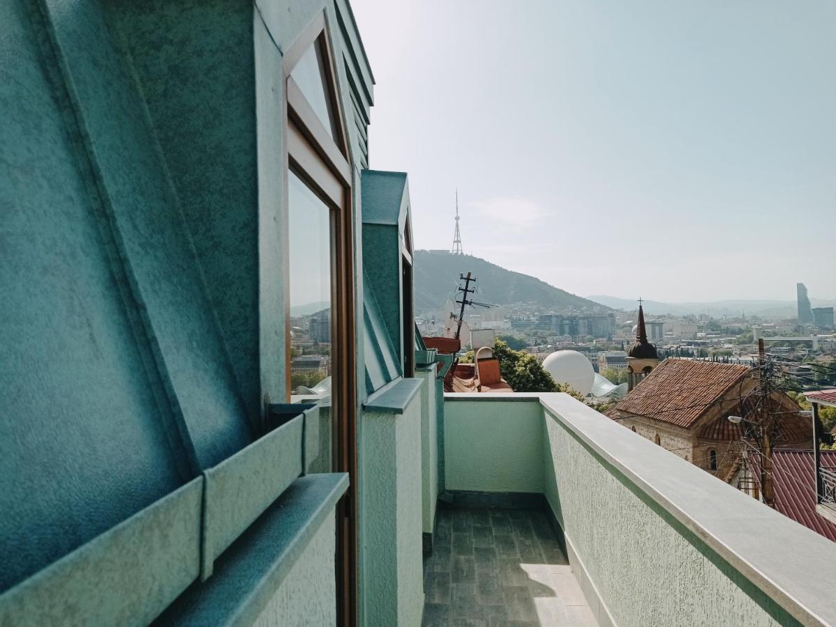 Hotel Four Brothers Тбилиси Екстериор снимка