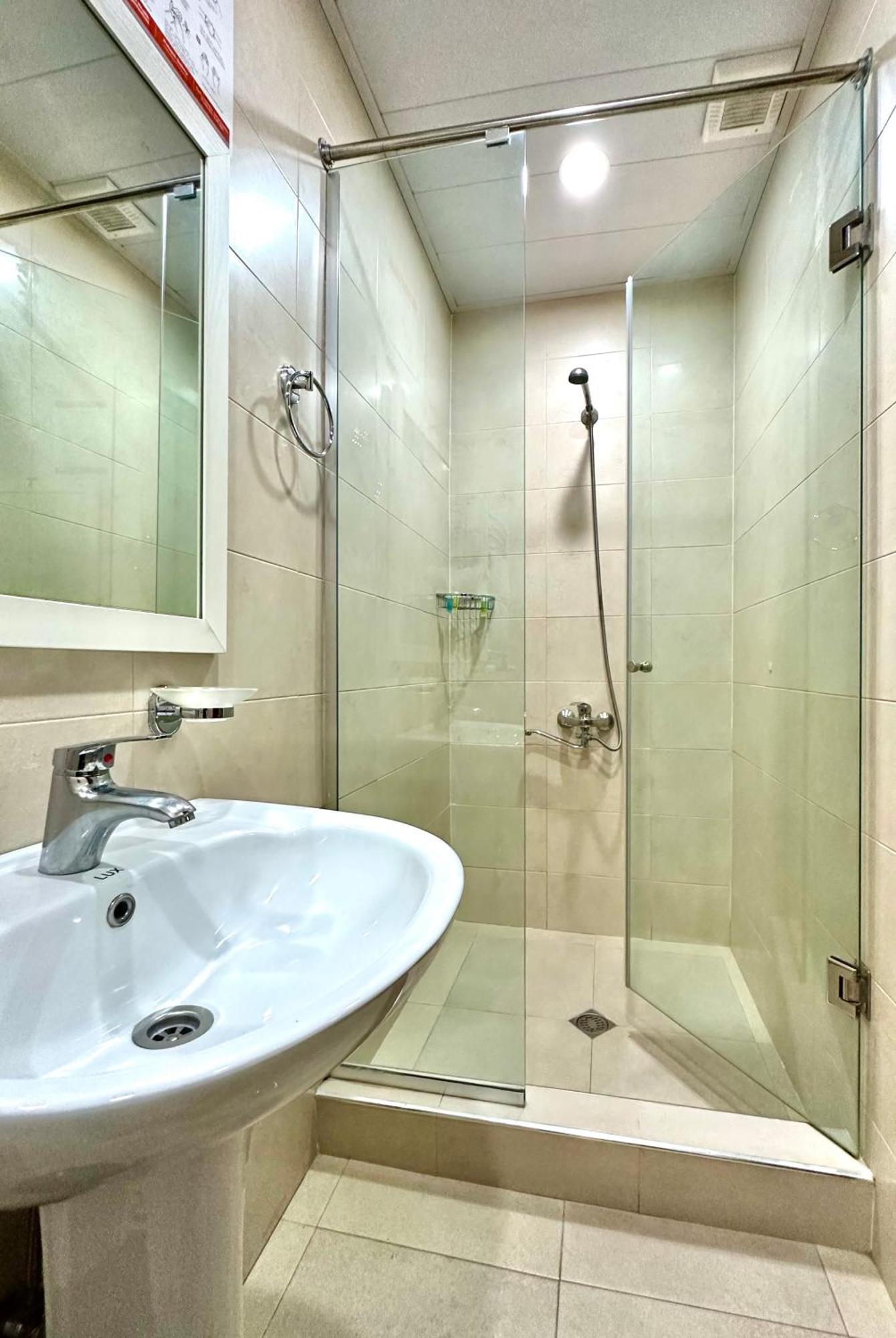 Hotel Four Brothers Тбилиси Екстериор снимка