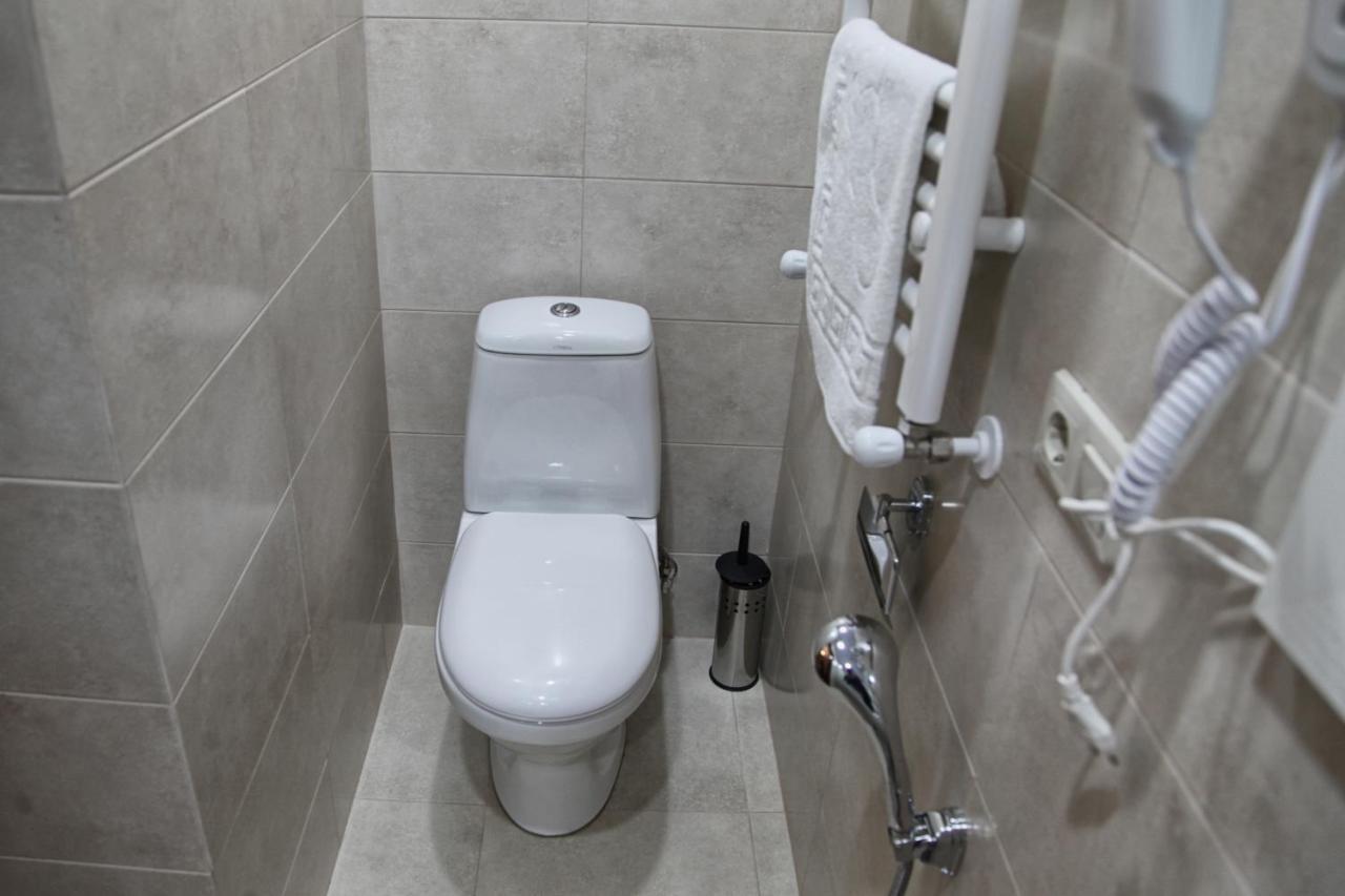 Hotel Four Brothers Тбилиси Екстериор снимка